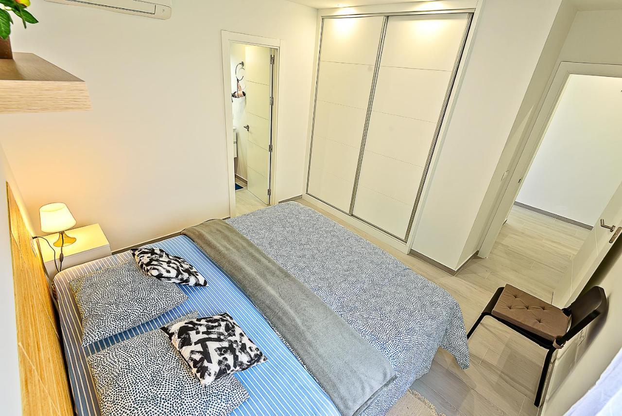 Oceanfront Duplex With A Rooftop Pool And Terrace El Puerto de Santa María Kültér fotó