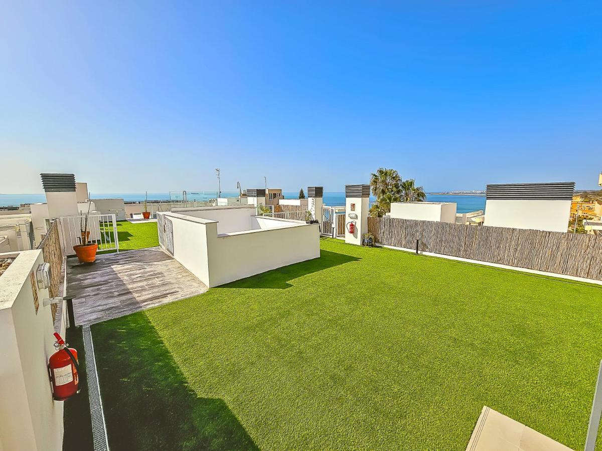 Oceanfront Duplex With A Rooftop Pool And Terrace El Puerto de Santa María Kültér fotó